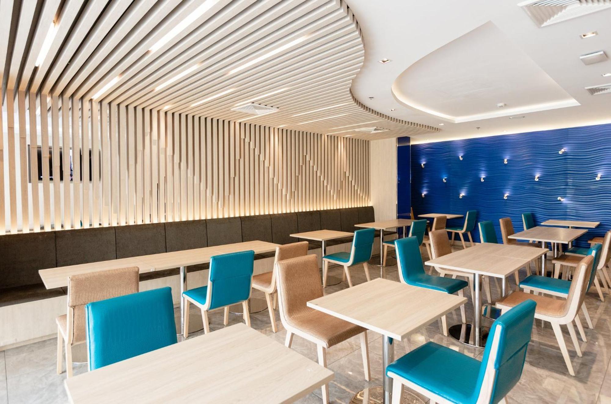 Express By Ihg Hotel 4*