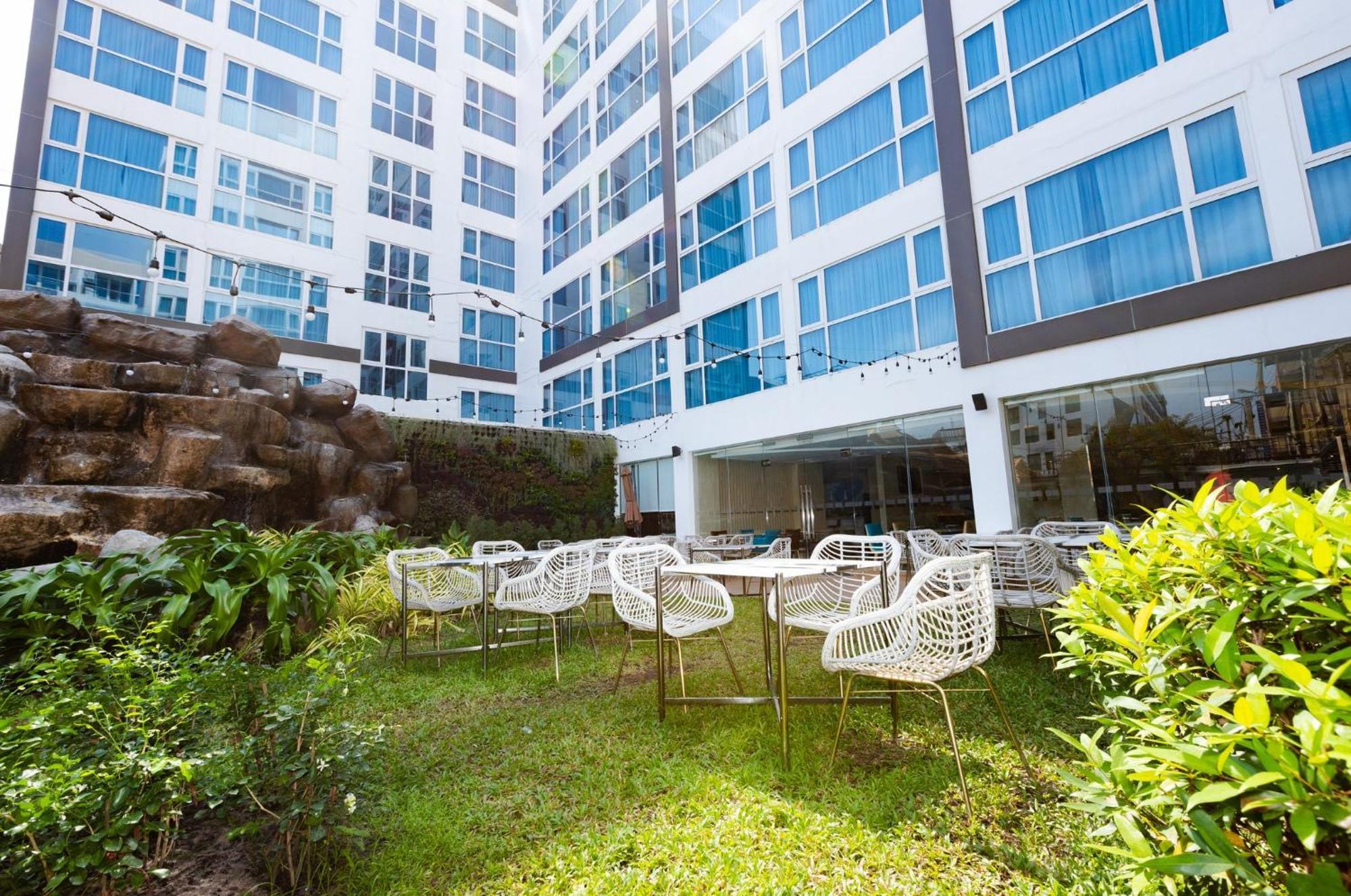 Express By Ihg Hotel 4*