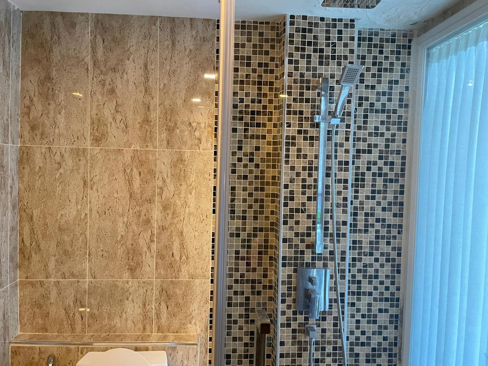 Apartment Grand Avenue芭提雅市中心水系公寓超大环绕泳池近海滩近夜市36平大空间 Pattaya
