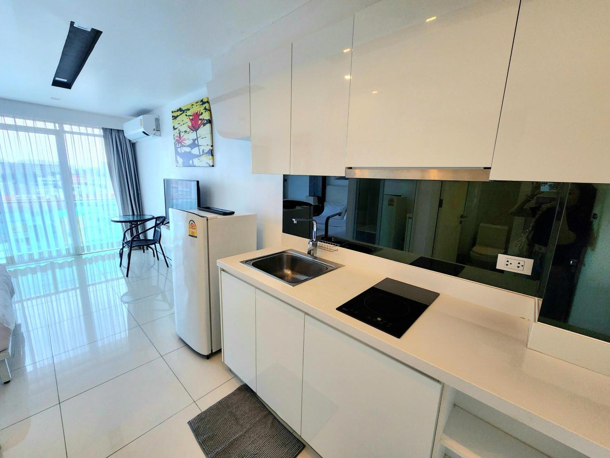 Apartment Center Ccr