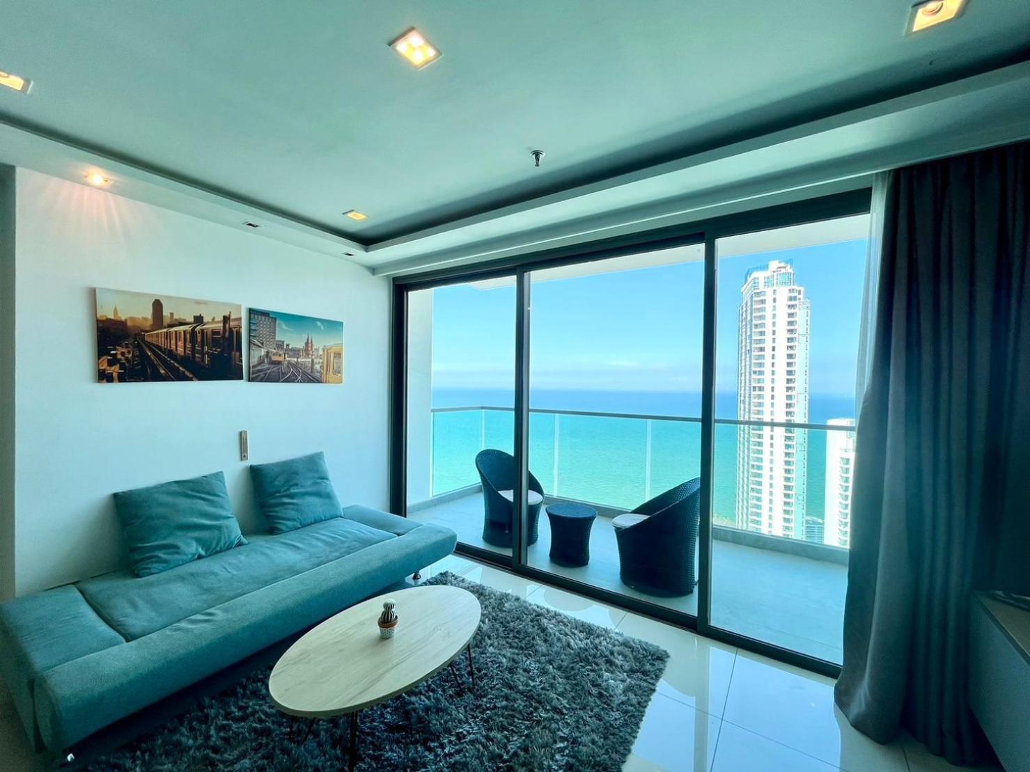 Apartment W Tower By Fantasea *