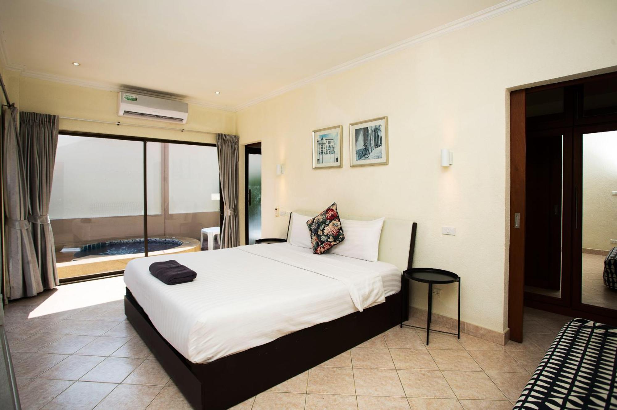 Avoca Pool Pattaya