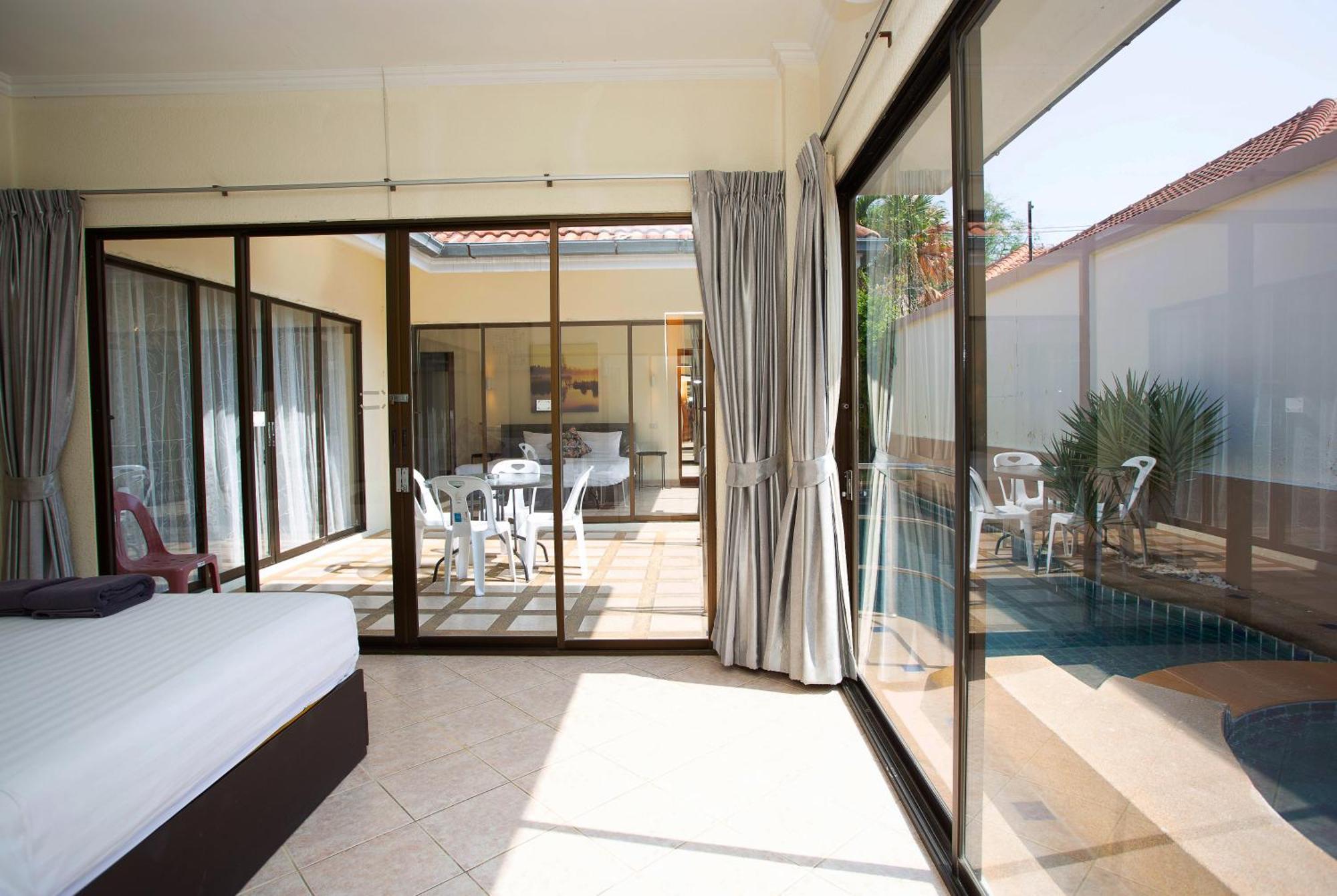 Avoca Pool Villa