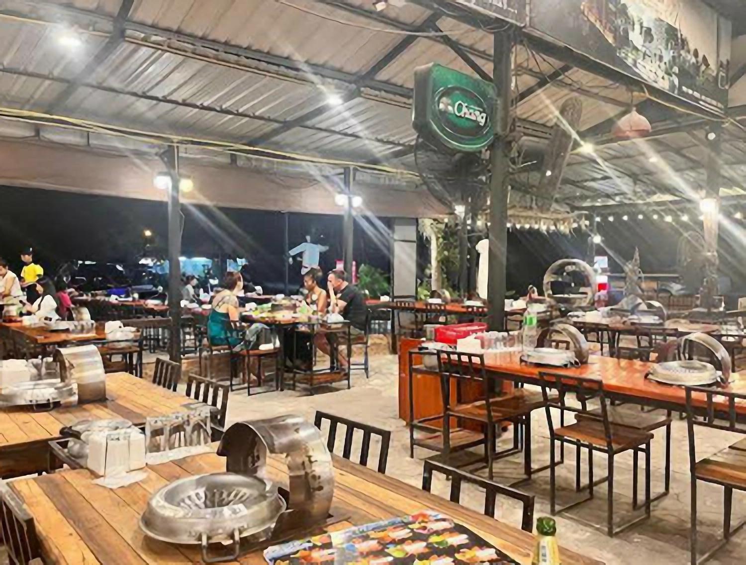 Deluxe Pool Close To And Walking Street! *