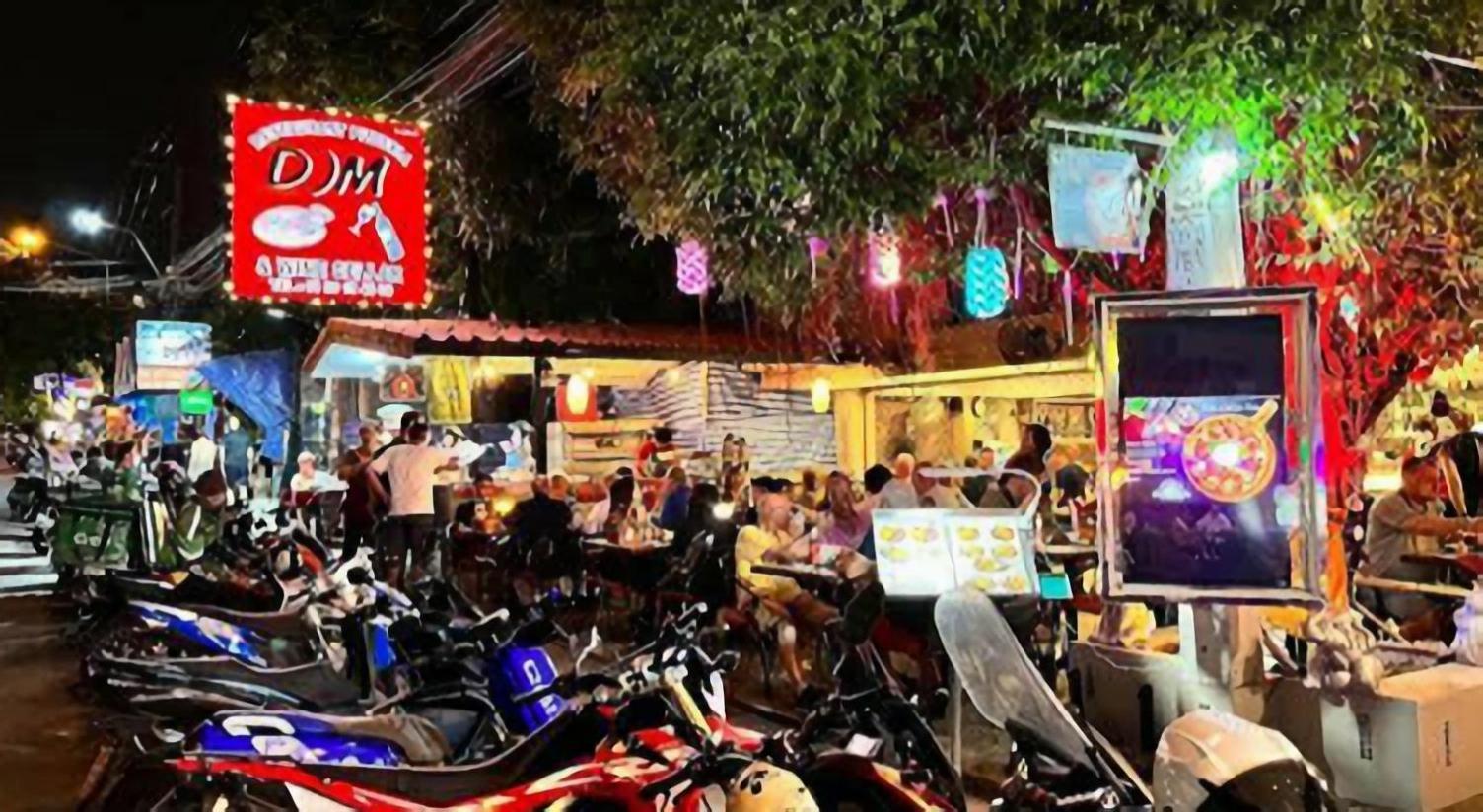 Deluxe Pool Close To And Walking Street! *