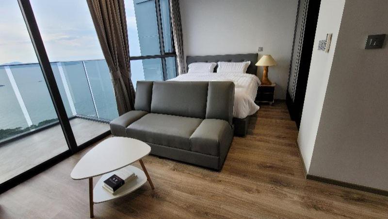 Apartment Andromeda By Feng Pattaya