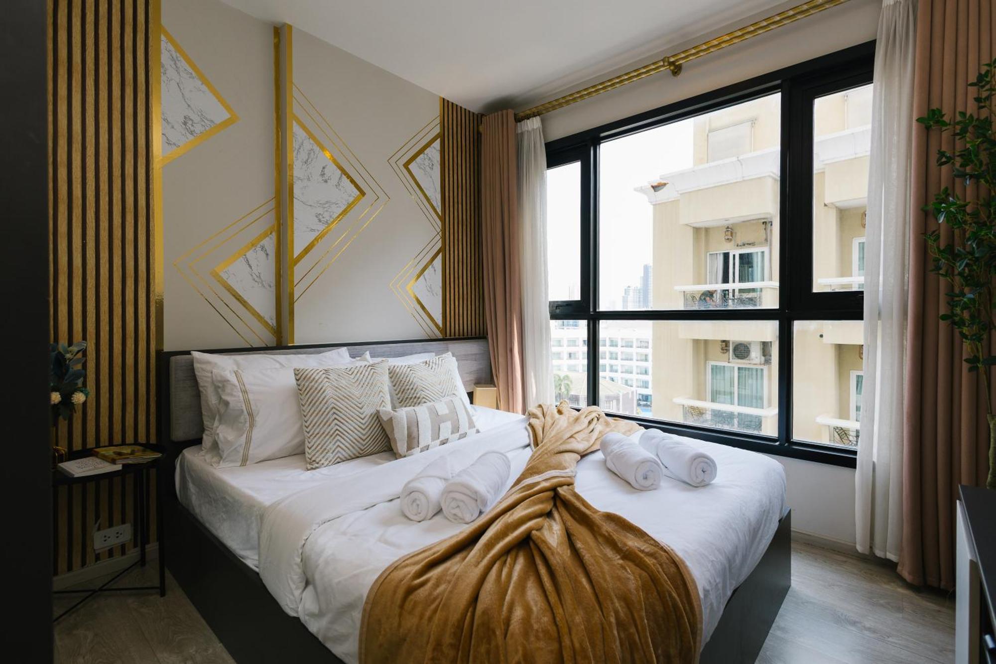 Apartment Modern Luxury Zen Just Steps To The *