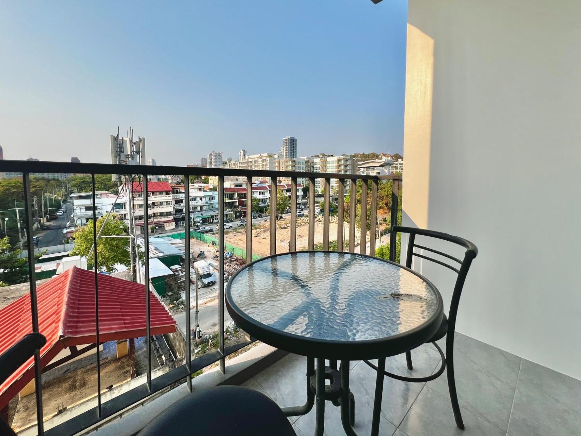 The Winner- 608 - Lovely Near The Sea On Praatumnak Hill Apartment Pattaya