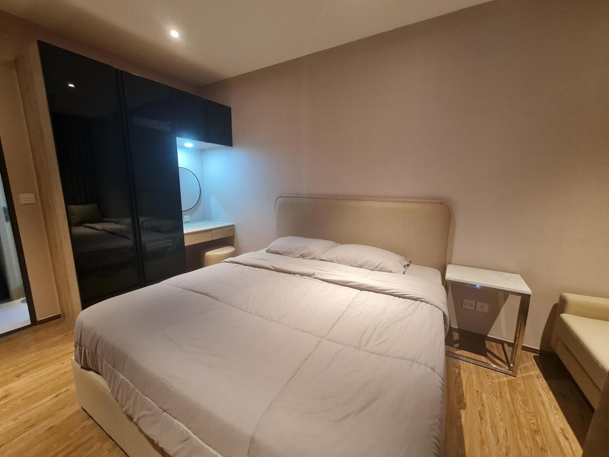 Guest house Once By The Whale Pattaya