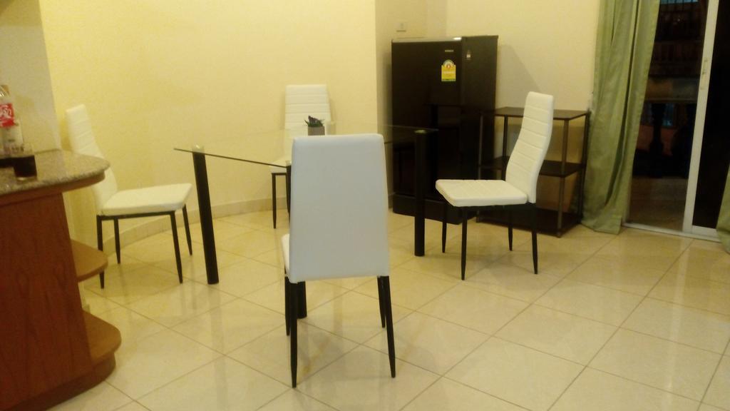 Rumah tetamu Key Bar And 3*