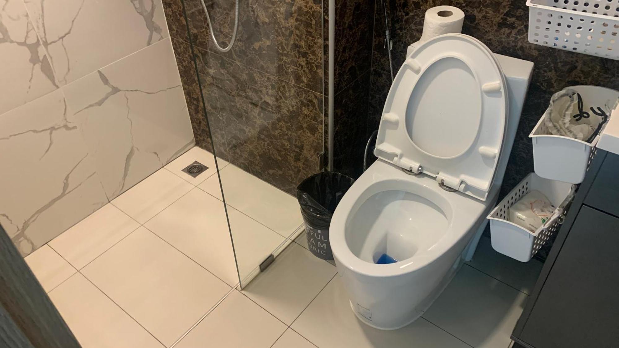 Arcadia 网红水系公寓一房 Pool View 专业的健身房 桑拿 中心位置 交通便利 Smart Tv Wifi Apartment