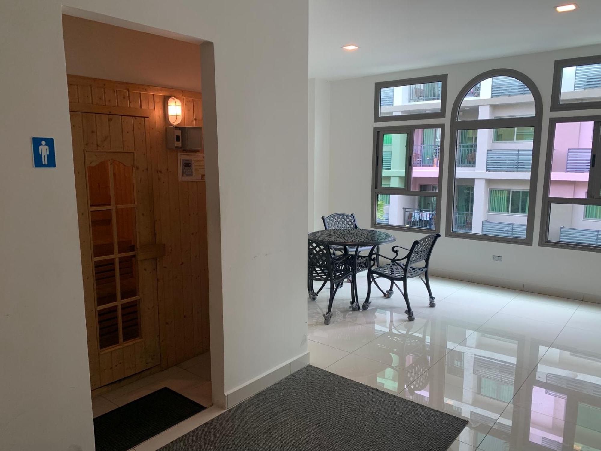 Arcadia 网红水系公寓一房 Pool View 专业的健身房 桑拿 中心位置 交通便利 Smart Tv Wifi * Pattaya