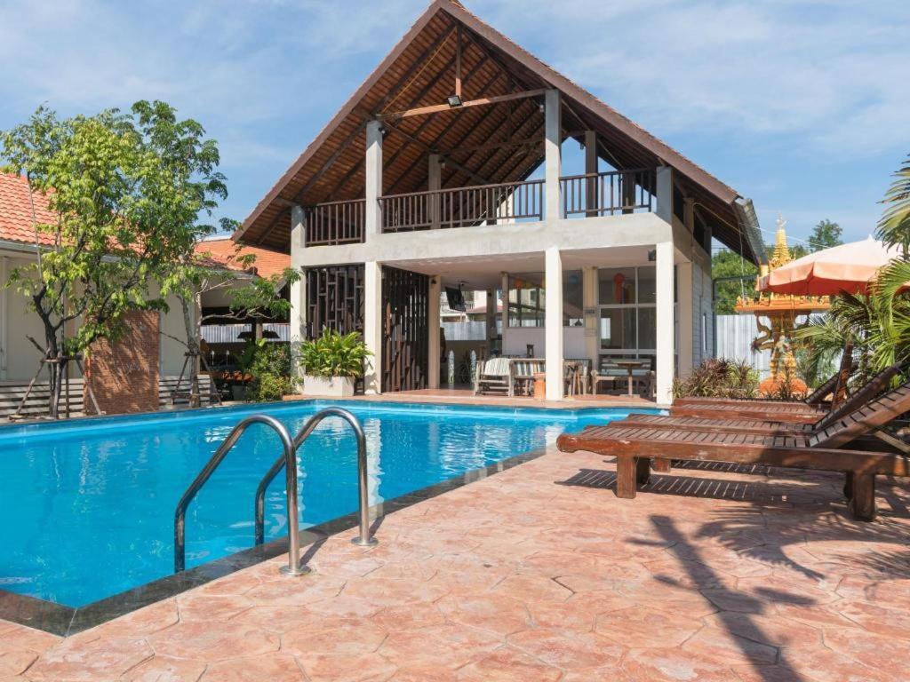 Resort Lotusland Pattaya