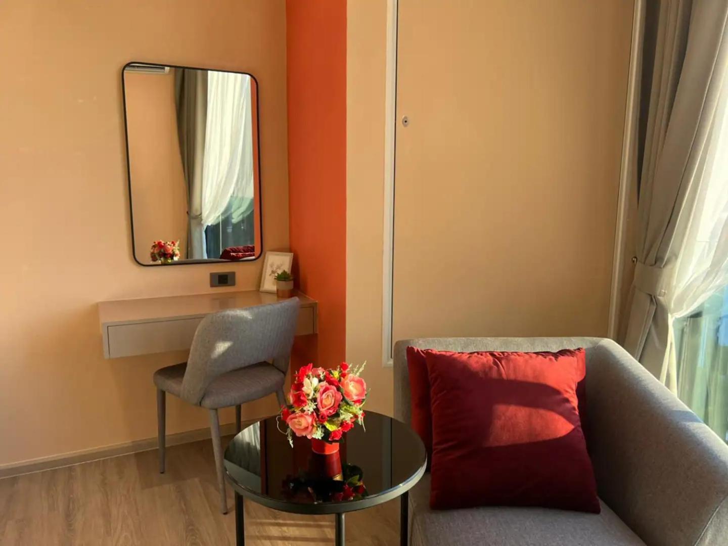 Downtown Chic Rooftop Pool #es20612 Apartment Pattaya