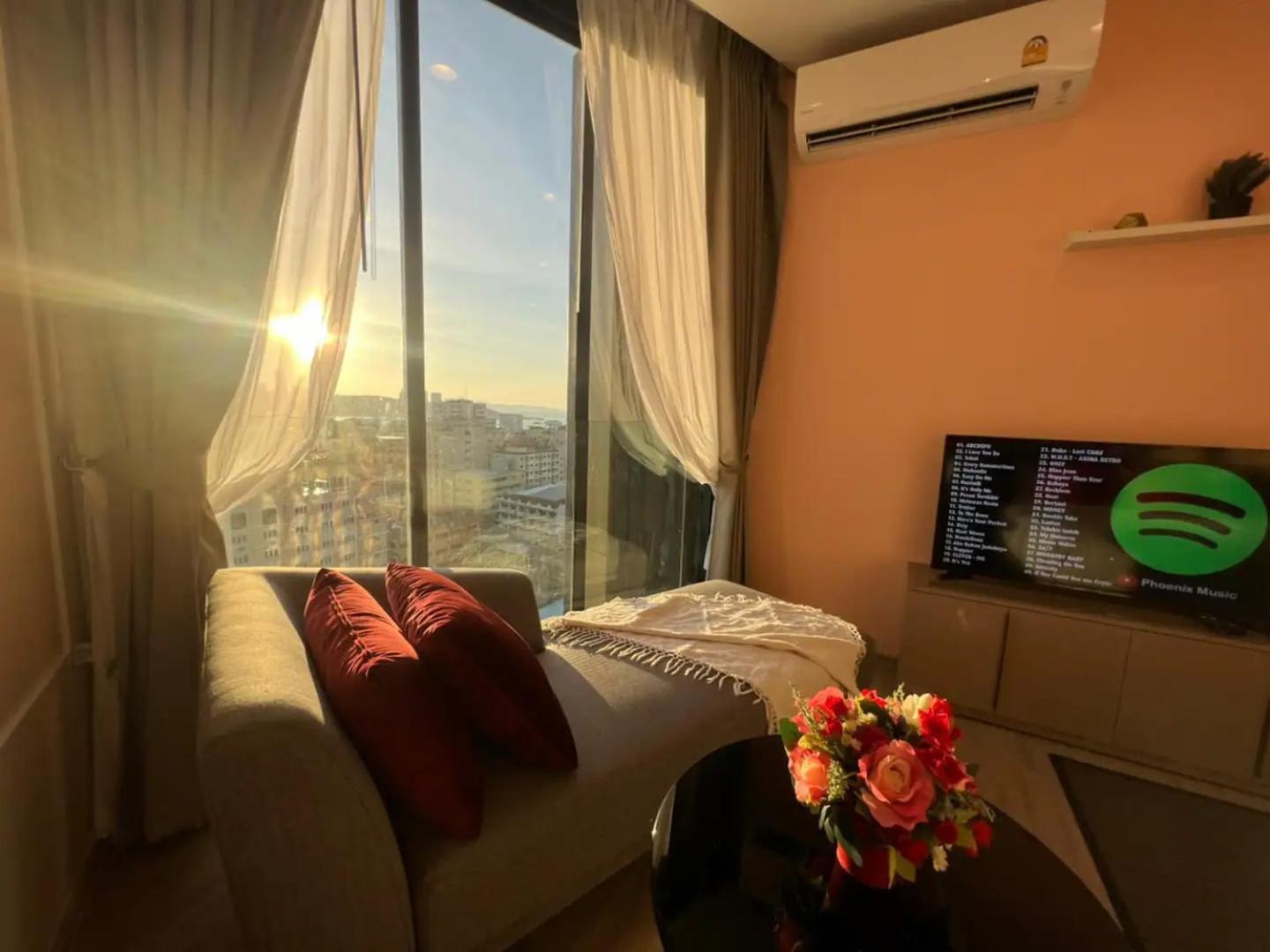 Apartment Downtown Chic Rooftop Pool #es20612 *