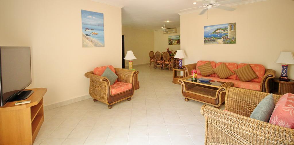 Butterfly Garden Boutique Residences By Frasier, A Lifestyle Destination And 1 To 3 Bedroom Units, 2 Full Bathrooms, Rain Shower, Bath, Complete Kitchen, Staff 24-7,fast Fiber Optic Wifi, 55