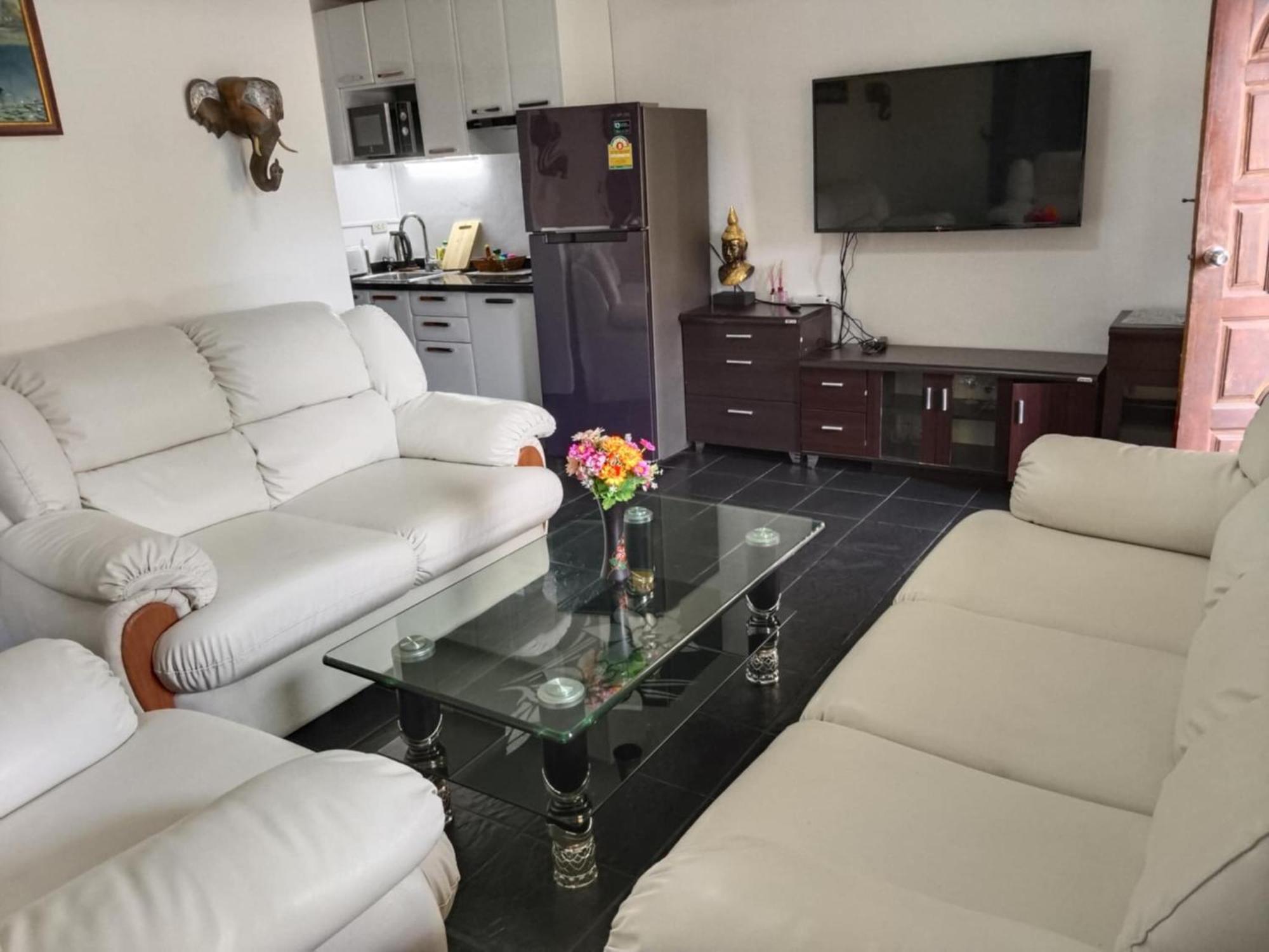 Guest house Phratamnak - 100 Mtr From The Beach *