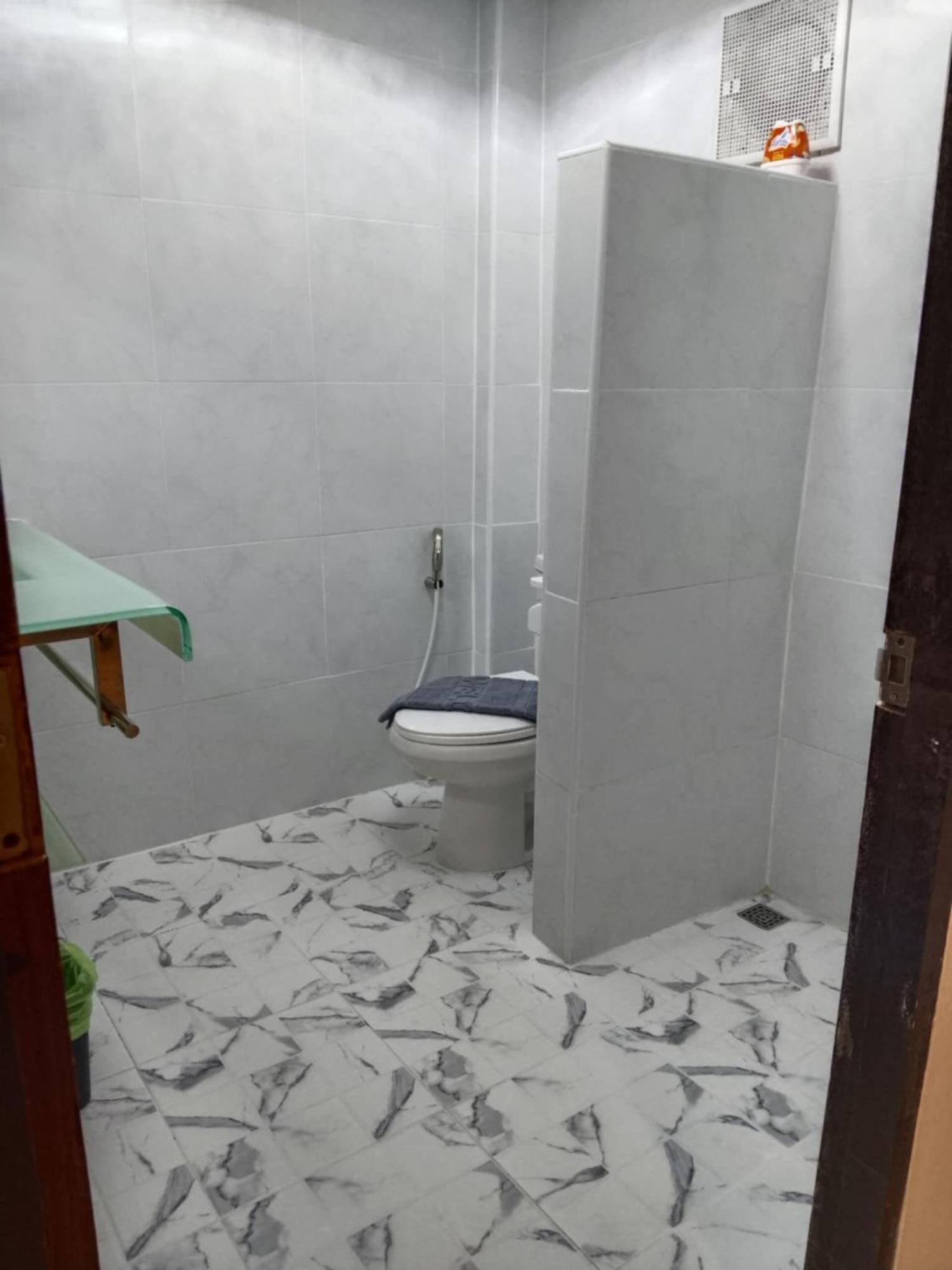 Phratamnak - 100 Mtr From The Beach Pattaya