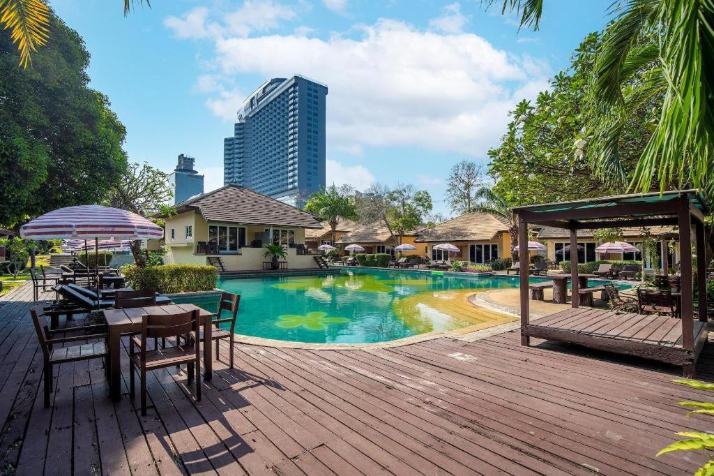 East Sea Paradise 4* Pattaya