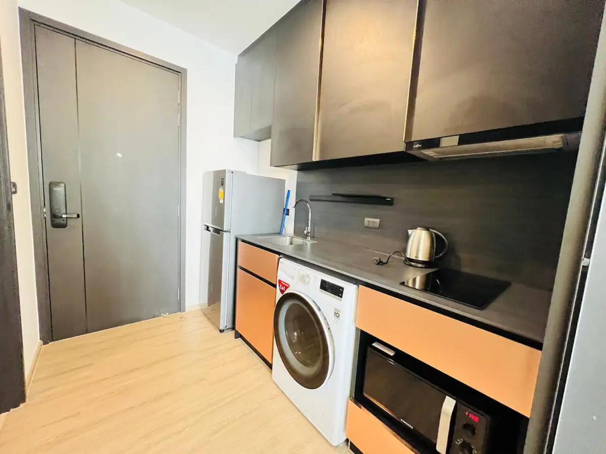 Apartment Downtown Chic Rooftop Pool #es32518 Pattaya