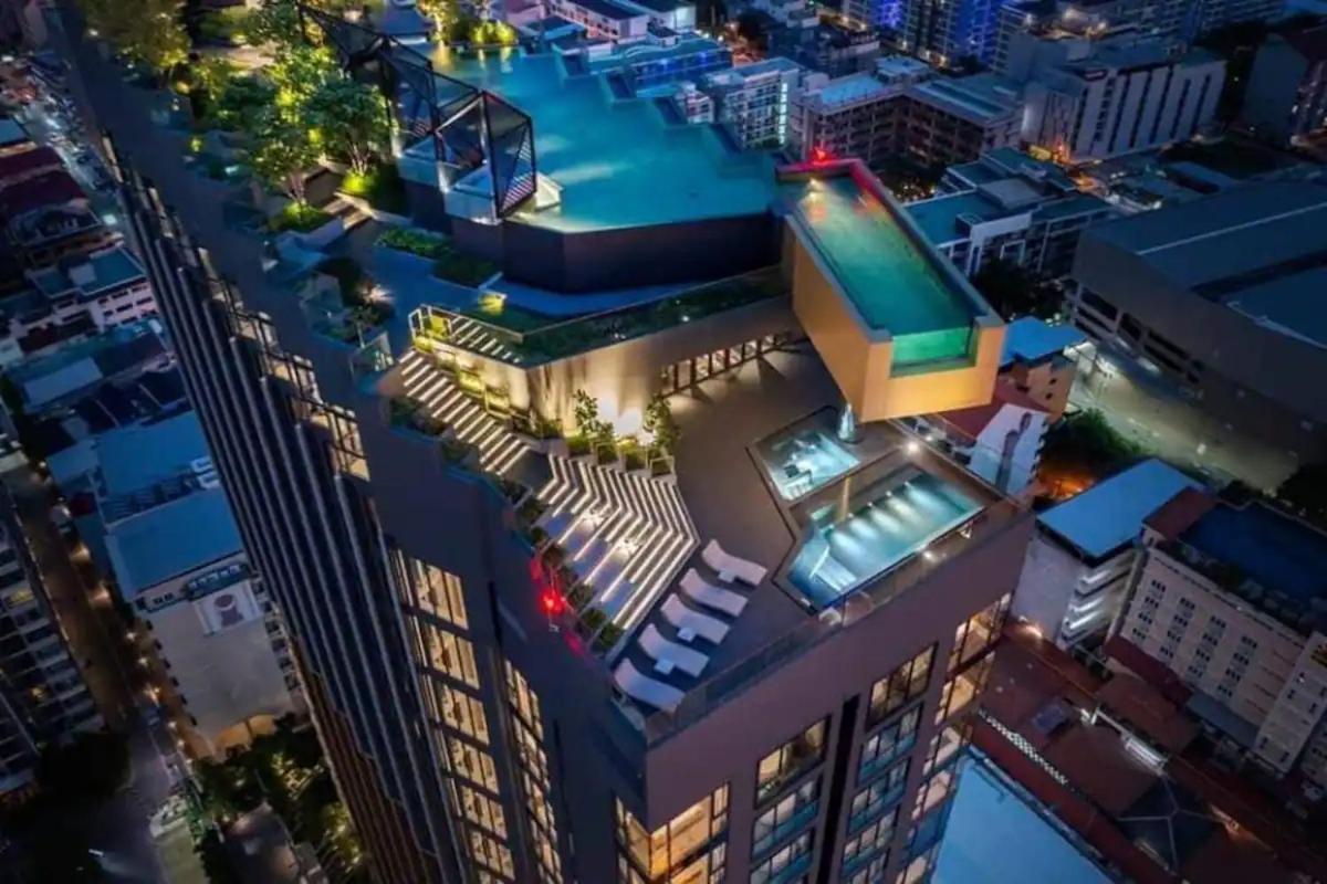 Downtown Chic Rooftop Pool #es32518 * Pattaya