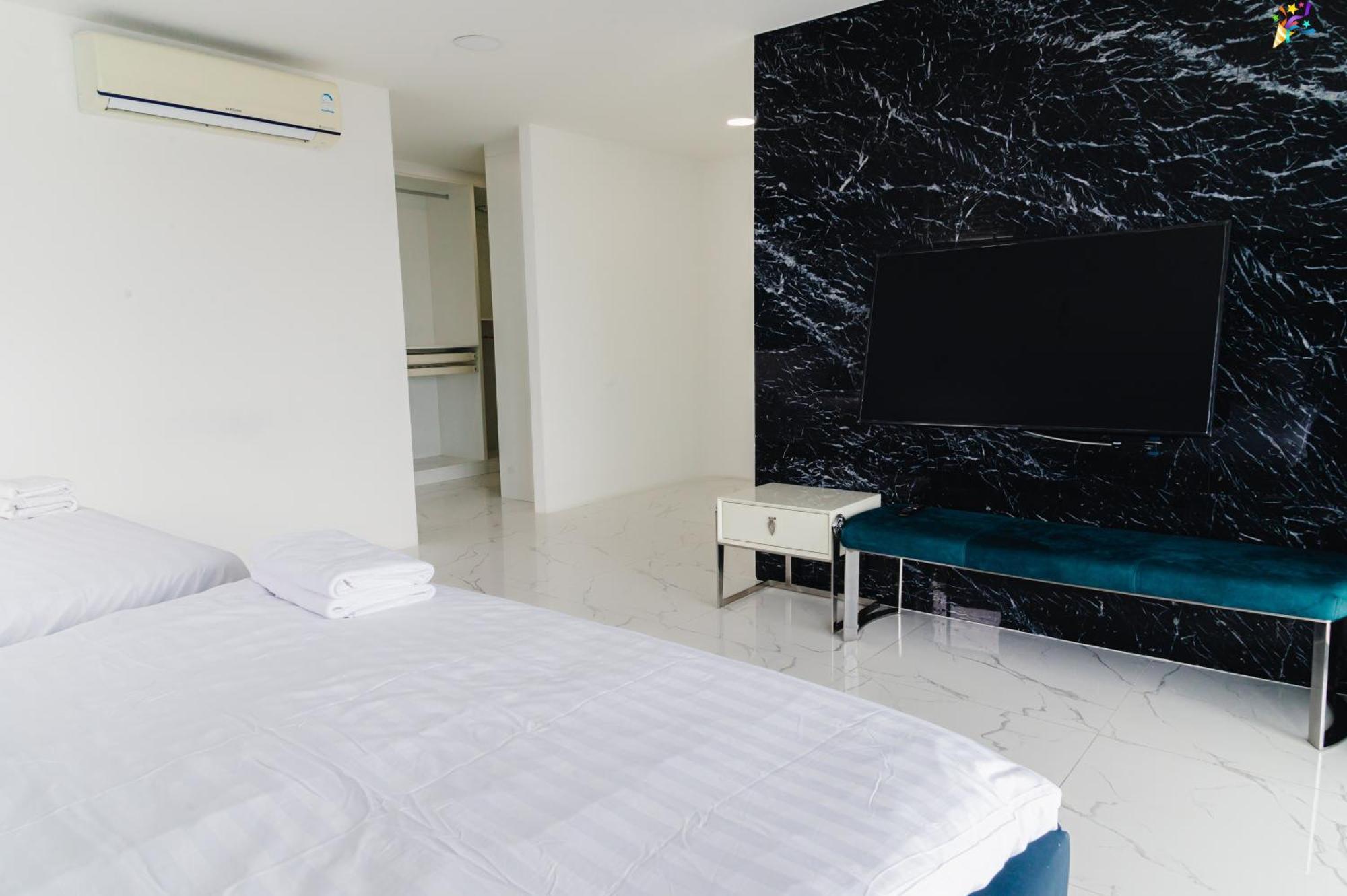 Rio Pool Ferienhaus Pattaya