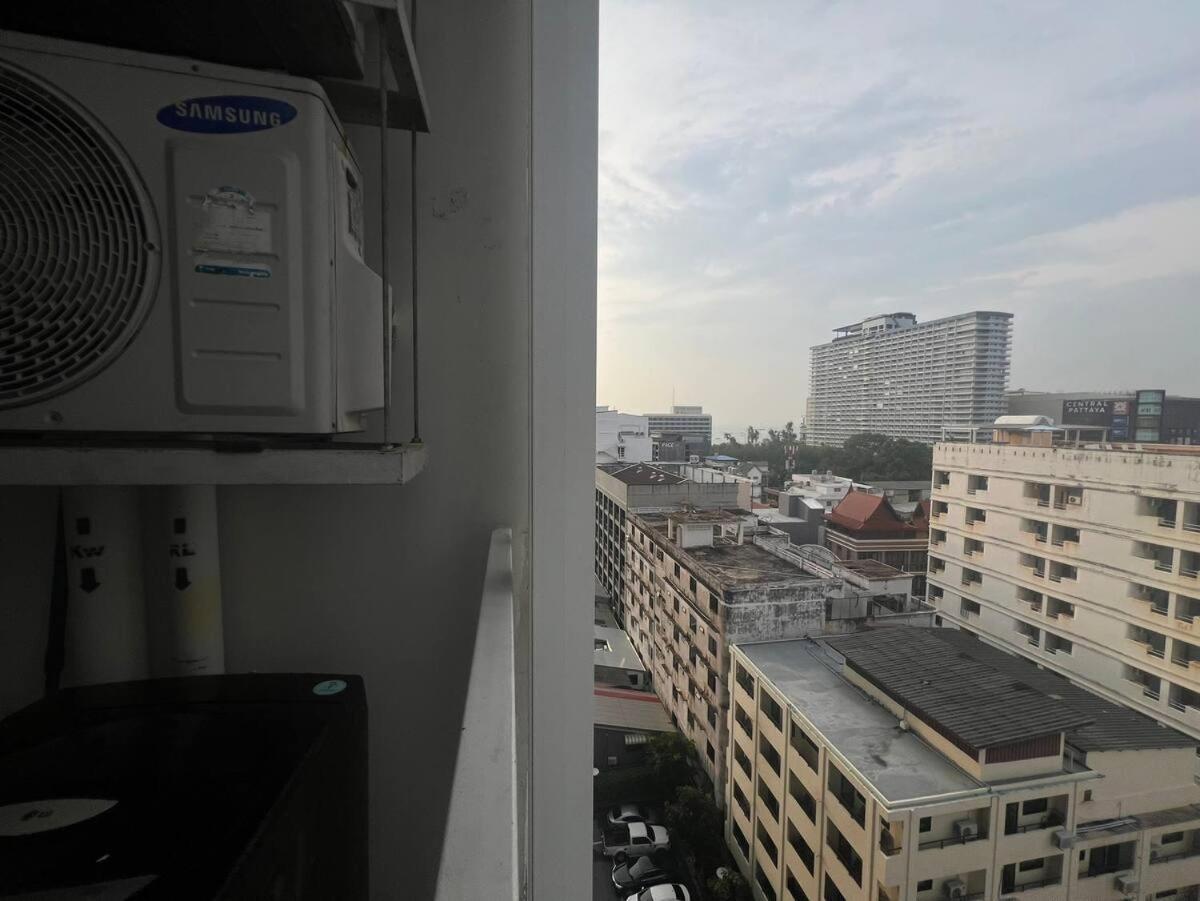 Downtown Lux Fun Rooftop Pool #tb77710 Apartment Pattaya