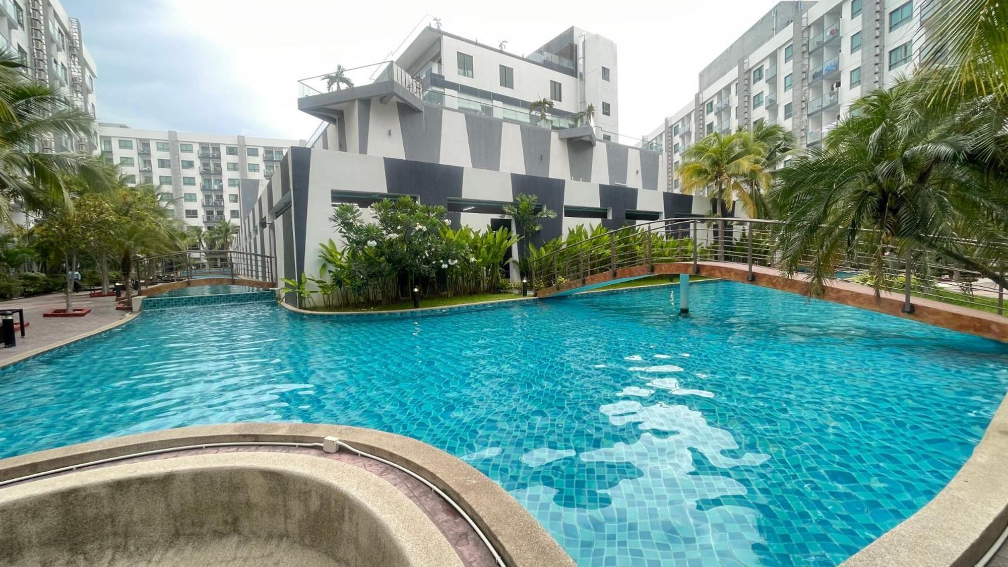 Arcadia Beach Condominium * Pattaya