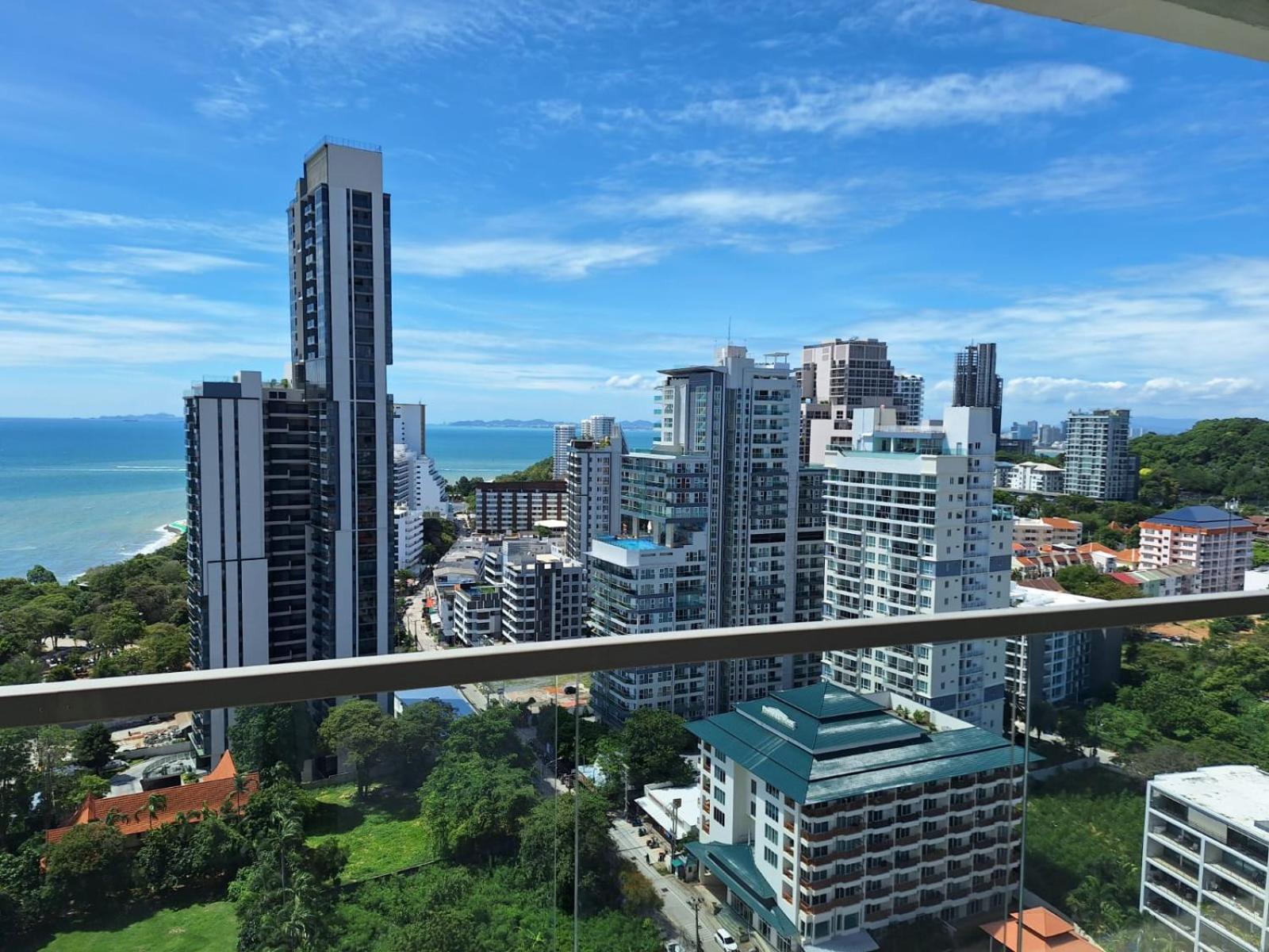The Peak Towers Sea View Apartment *