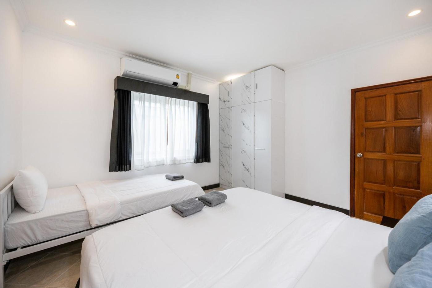 Majestic Pool 3 Bedrooms Private Beach Pattaya