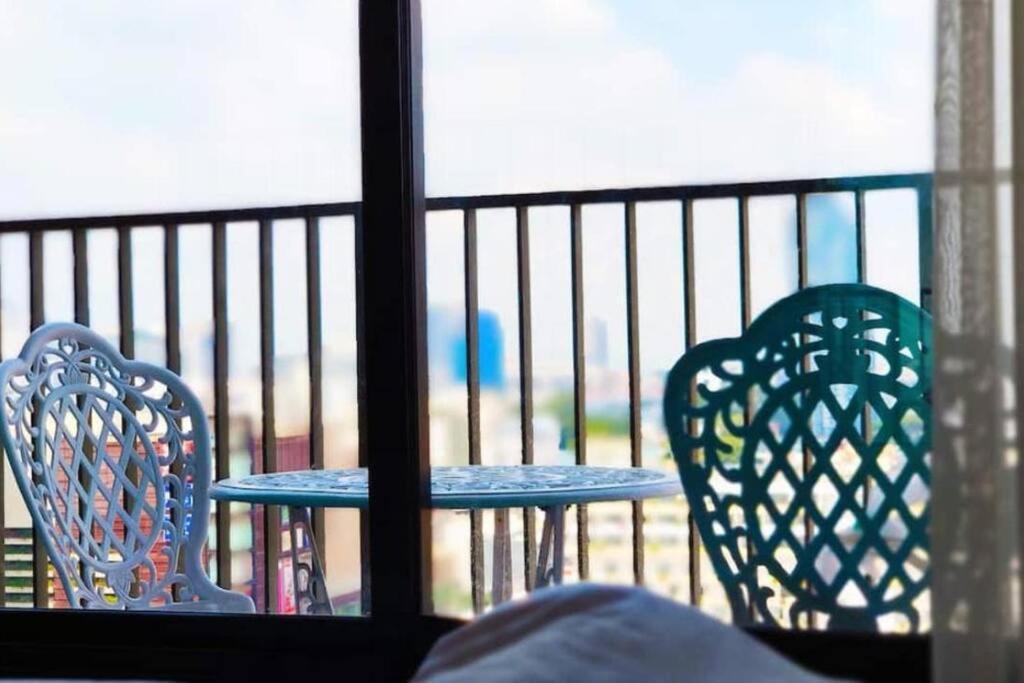 Sea View At Location, High Floor Luxury Apartment