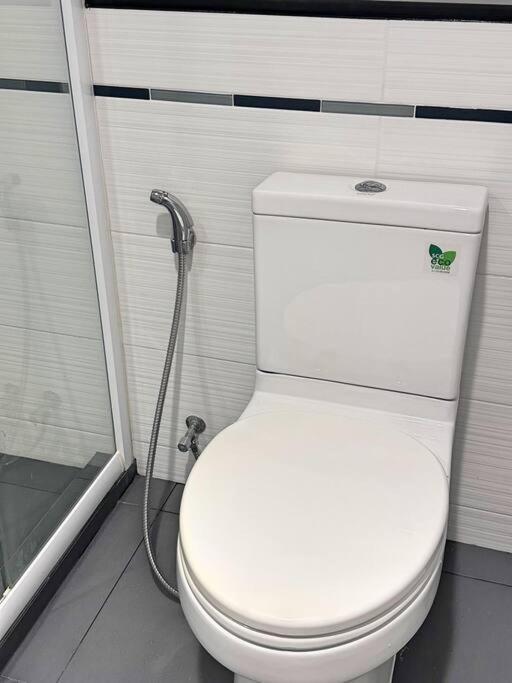 Centric Sea中心海网红公寓套房1 * Pattaya