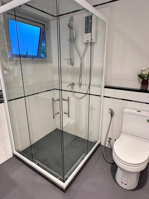 Centric Sea中心海网红公寓套房1 * Pattaya