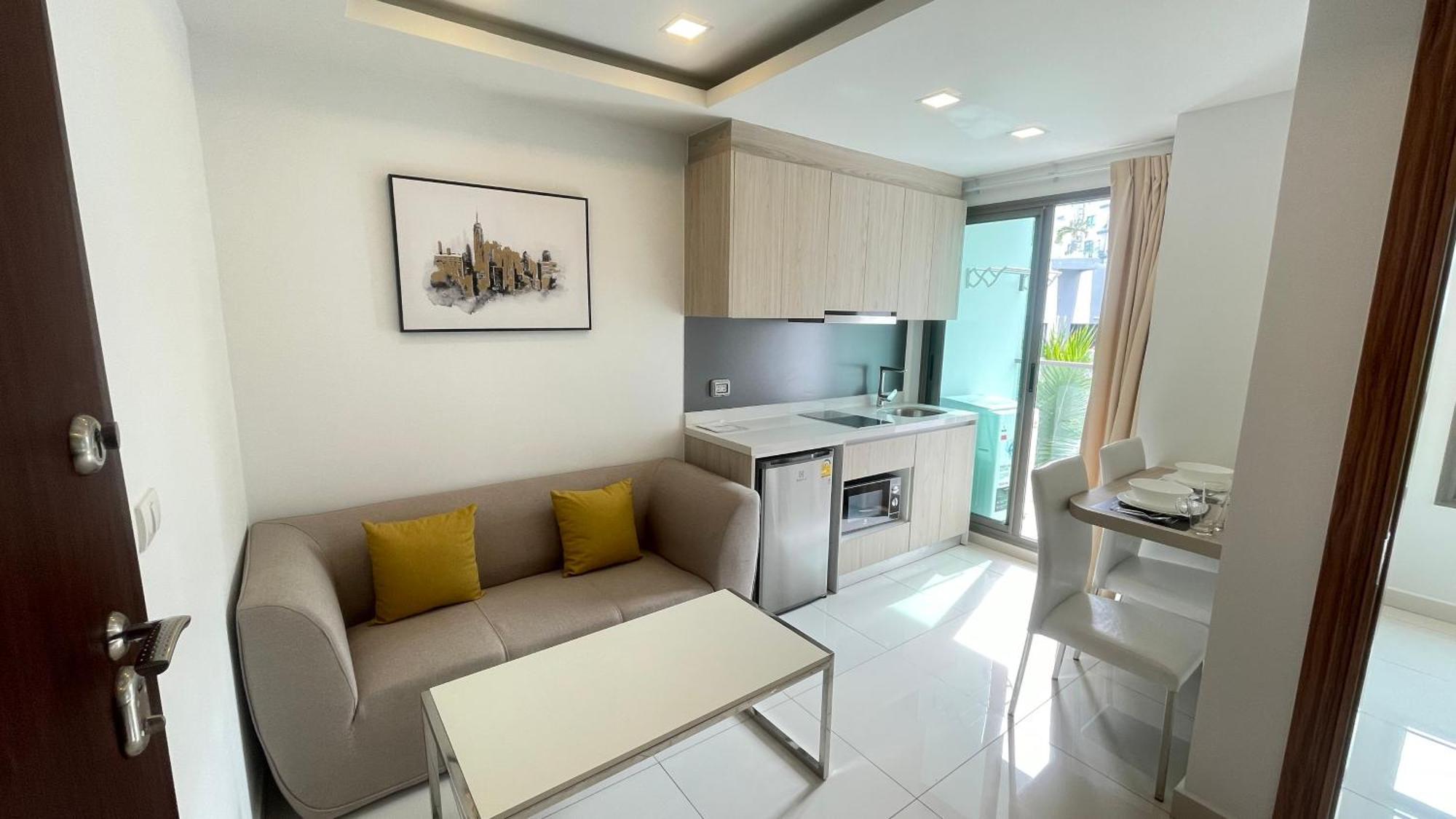Arcadia Beach Condominium Apartment *