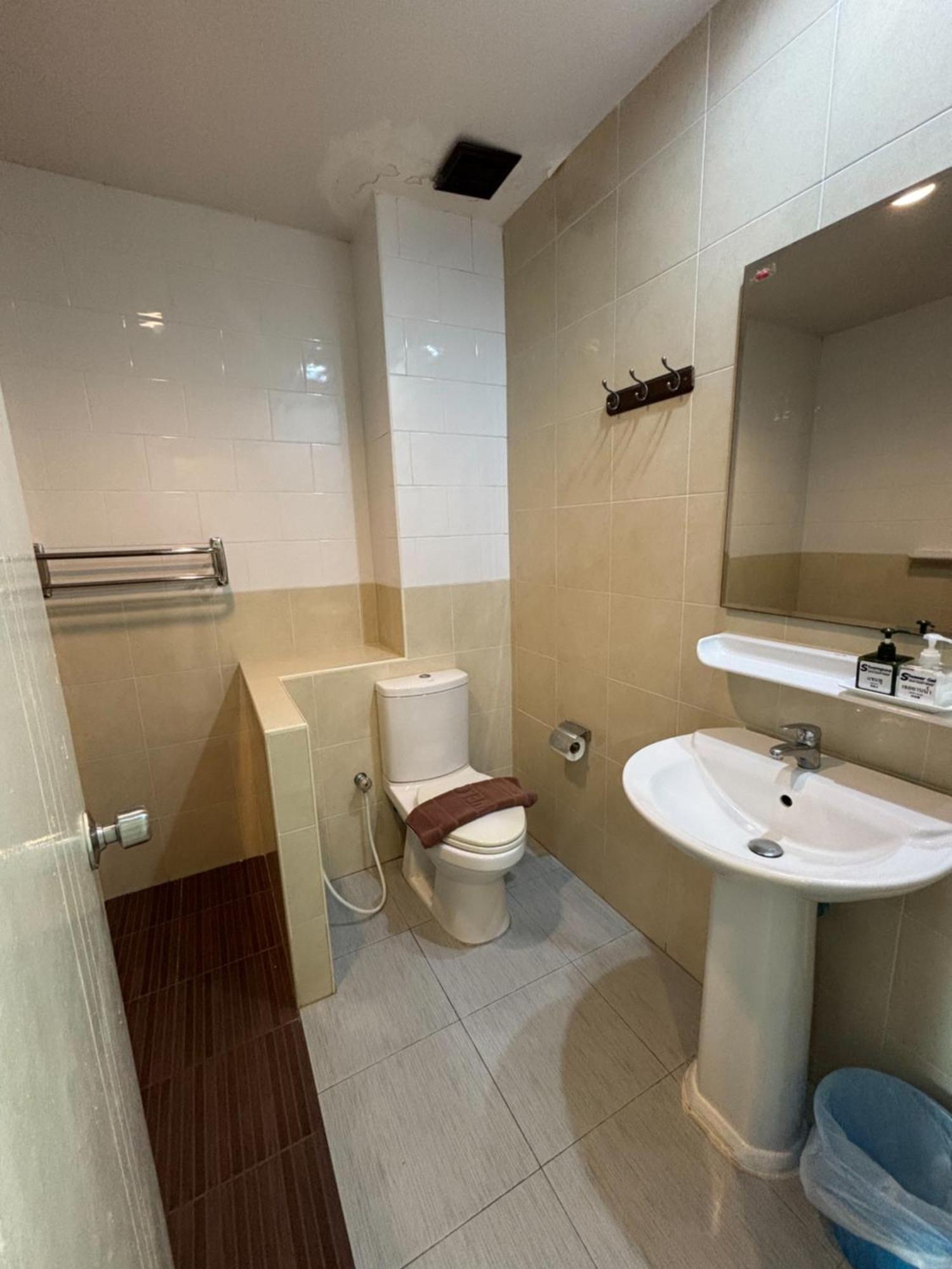 Sutus Court 1 Hotel 3*