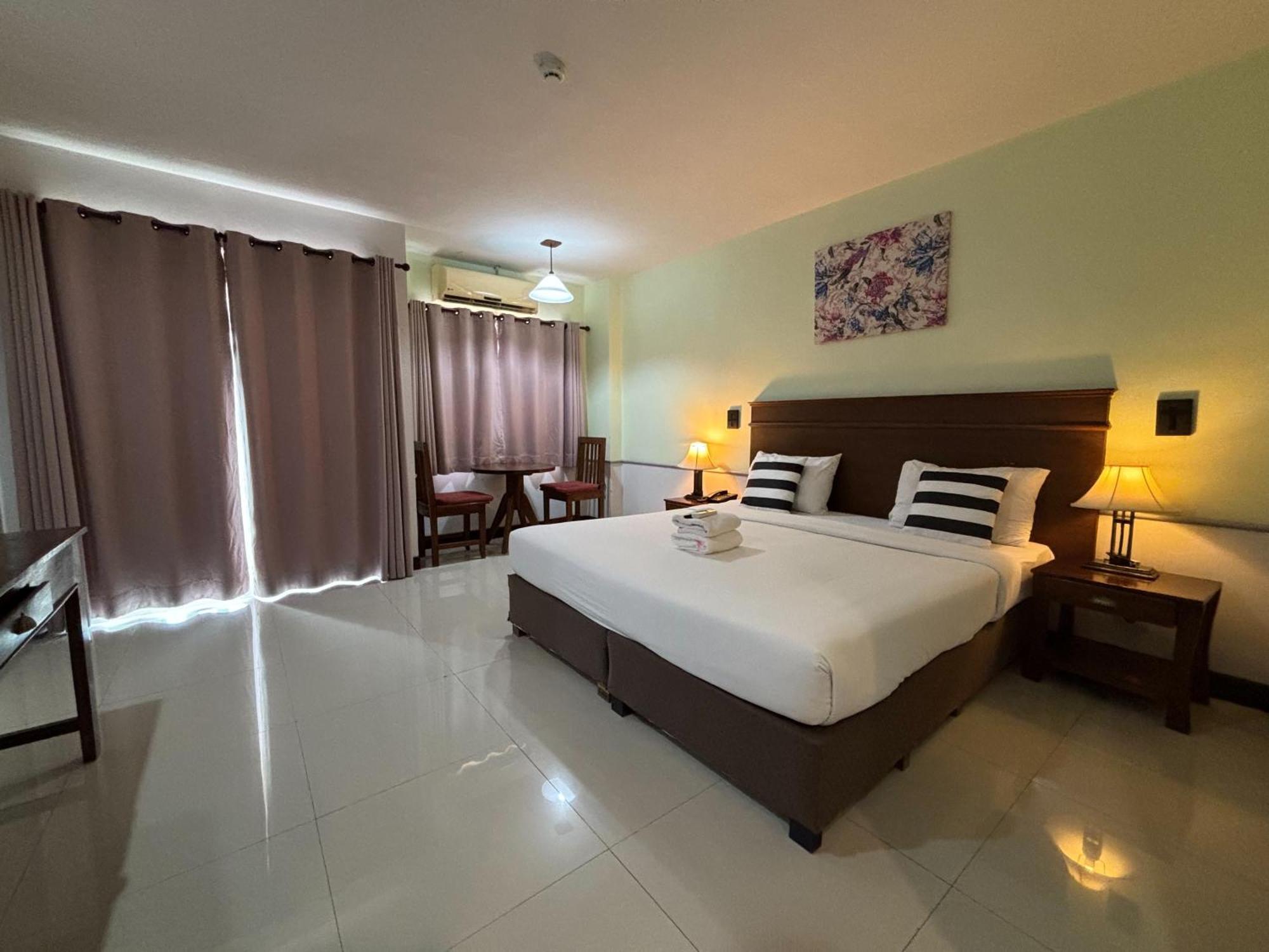 Sutus Court 1 Hotel 3*