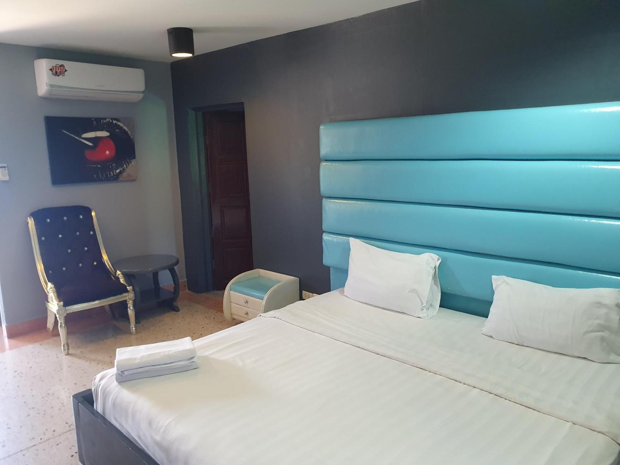 Hotel Momento 3*