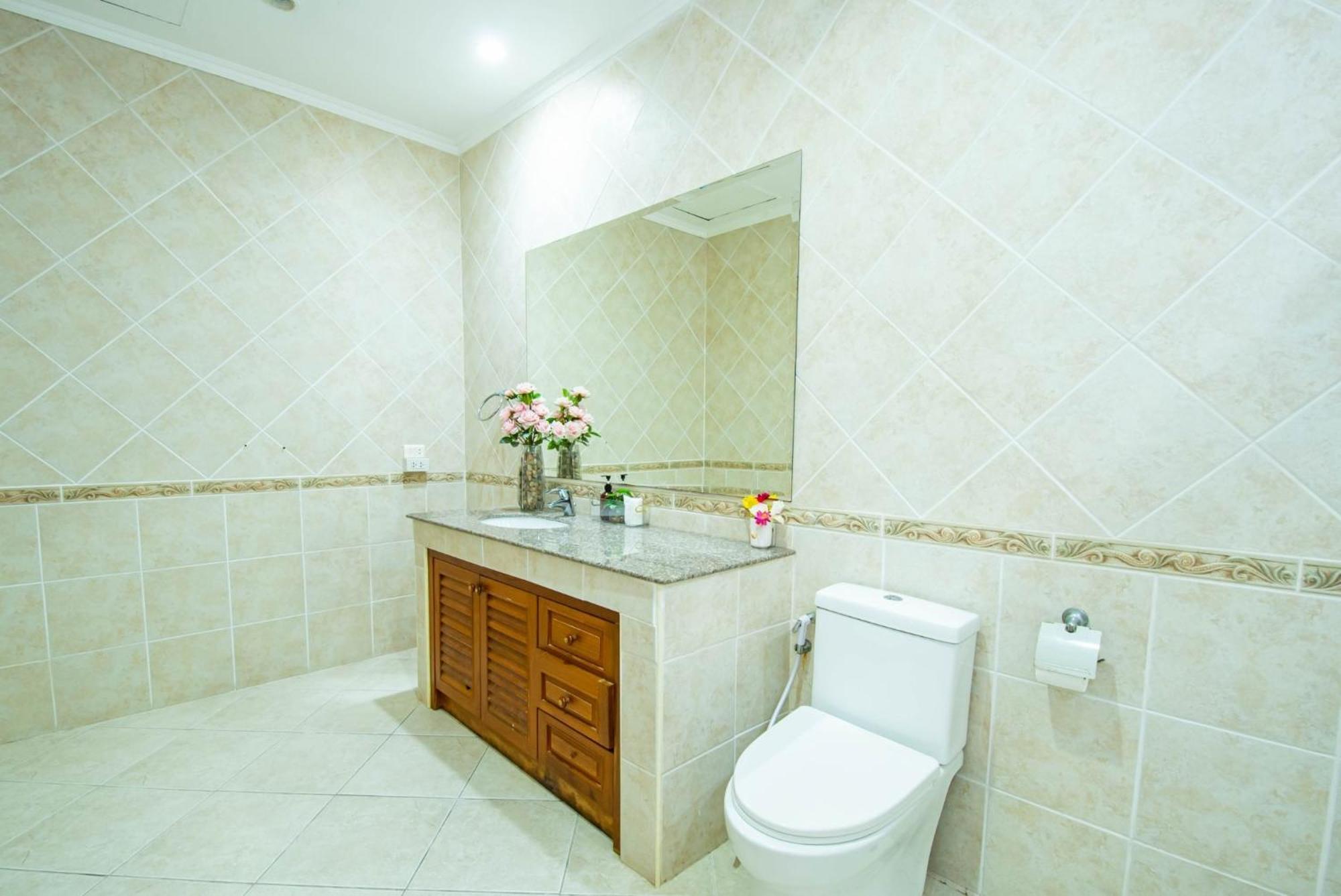 Villa Private Pool 3b Snooker Karaoke 200m