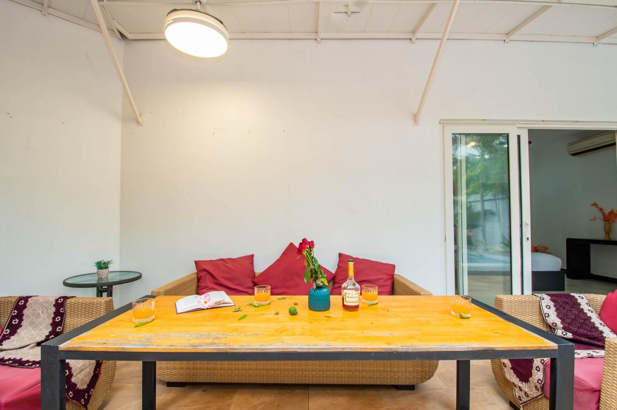 Villa Private Pool 3b Snooker Karaoke 200m