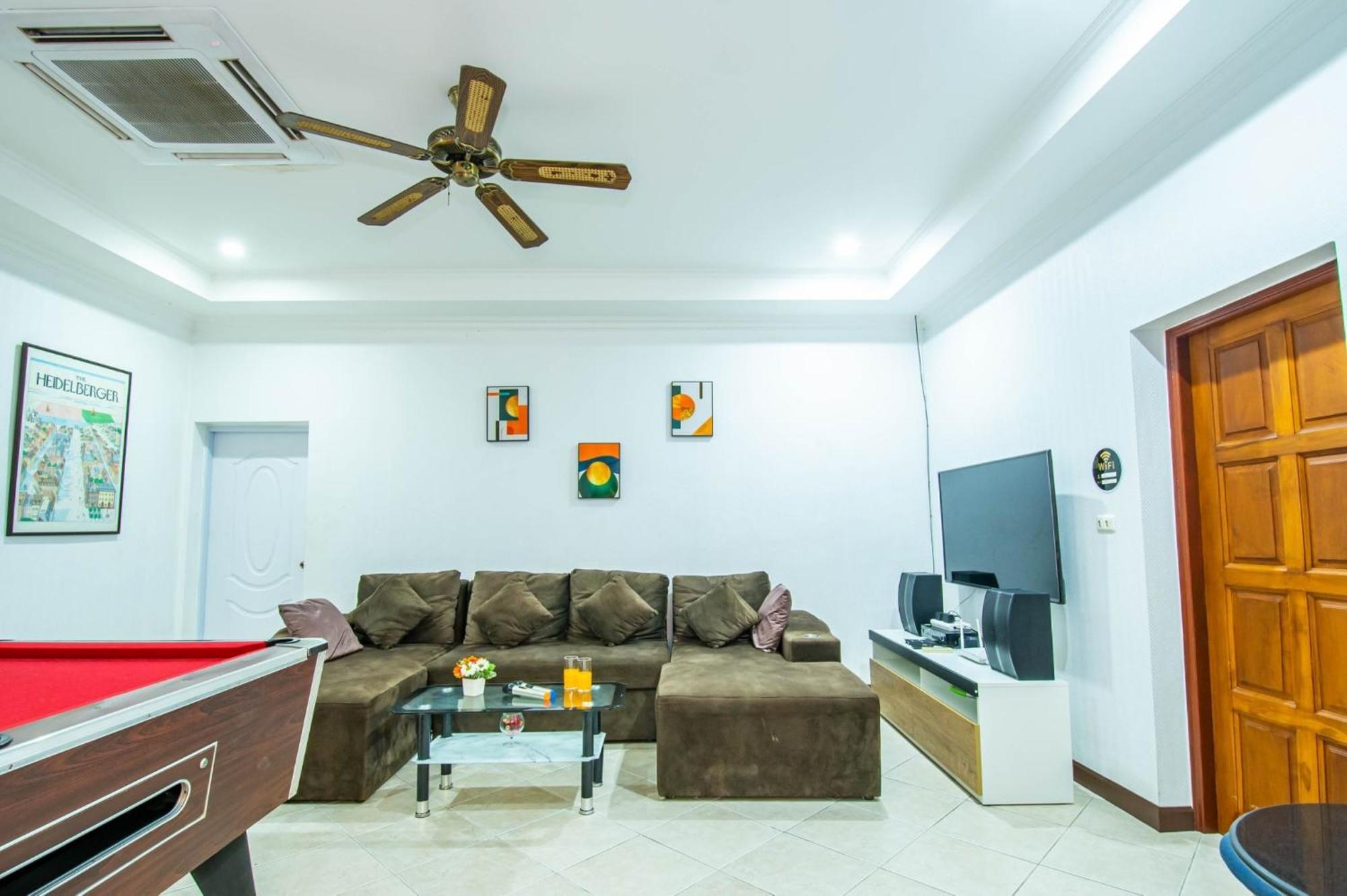 Private Pool 3b Snooker Karaoke 200m *