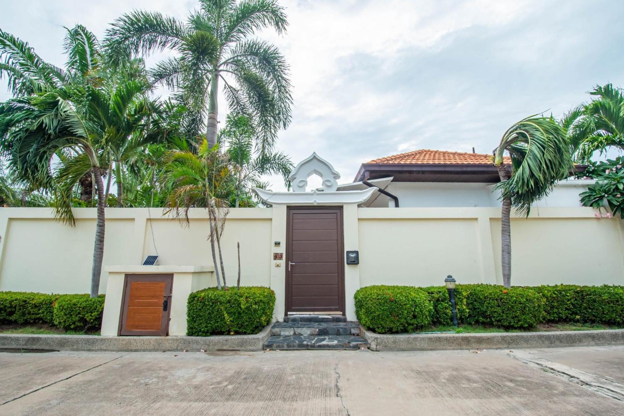 Private Pool 3b Snooker Karaoke 200m Villa *