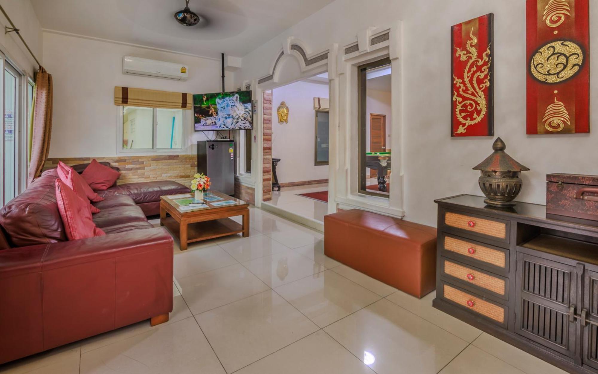 R Near Walking Street Electricity Included * Pattaya