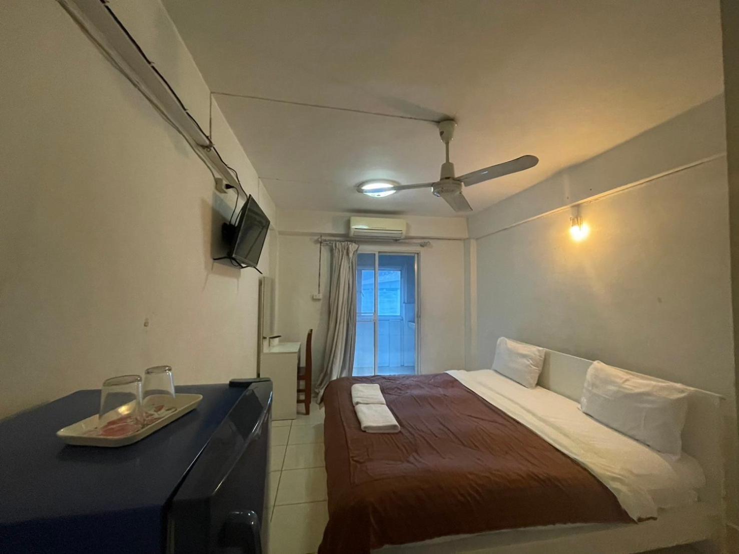 Guest house Oyo 75494 President