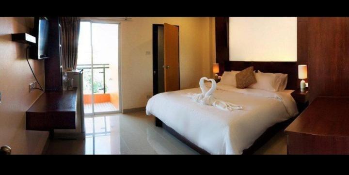 Hotel Lucky Residency