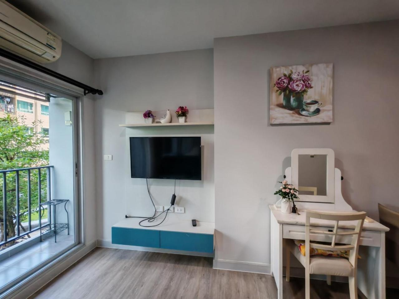 Apartment Centric Sea *