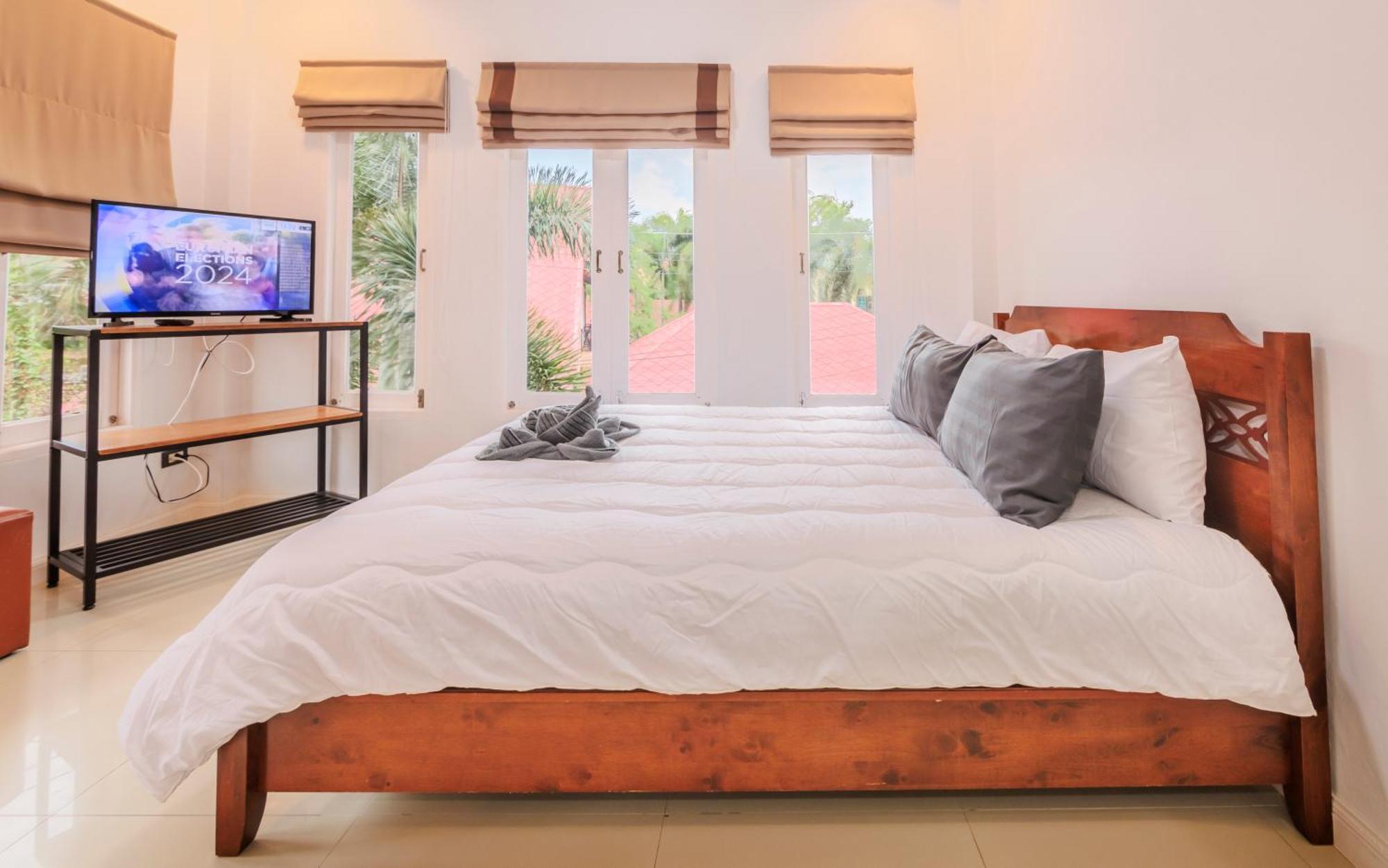 Tewaree Near Walking Street And Beaches