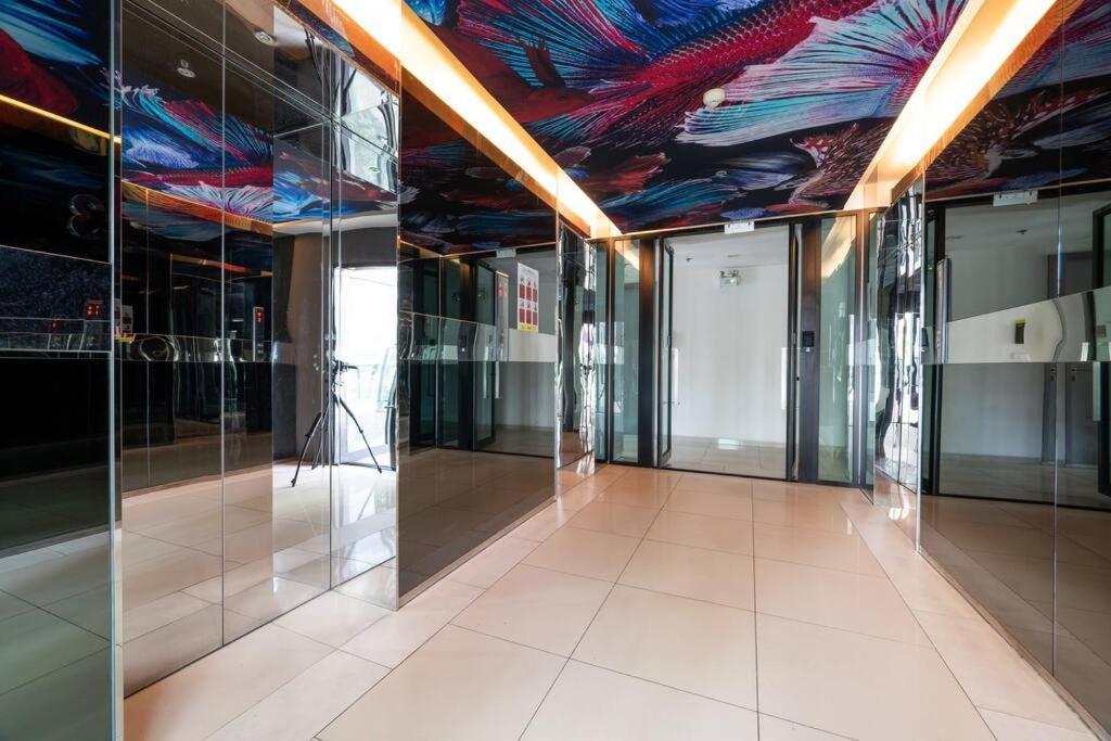 Kaws Theme Modern Cozy 1br 2 Min Walk To * Pattaya