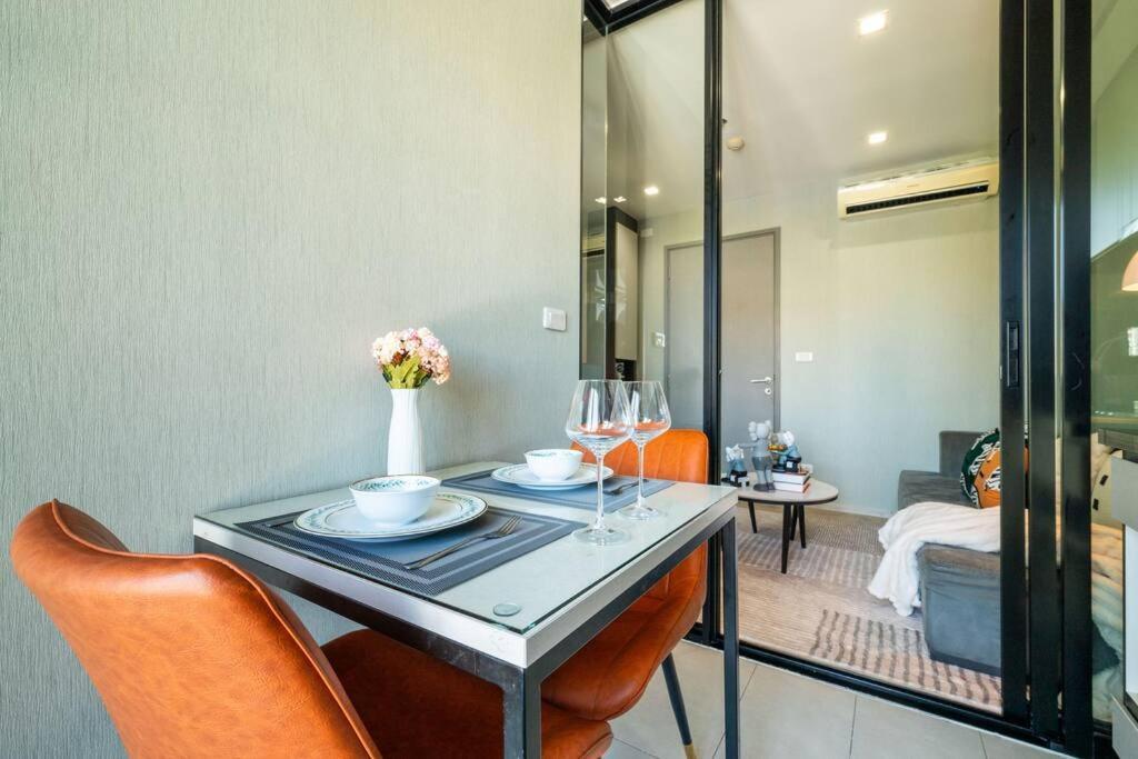 Kaws Theme Modern Cozy 1br 2 Min Walk To * Pattaya