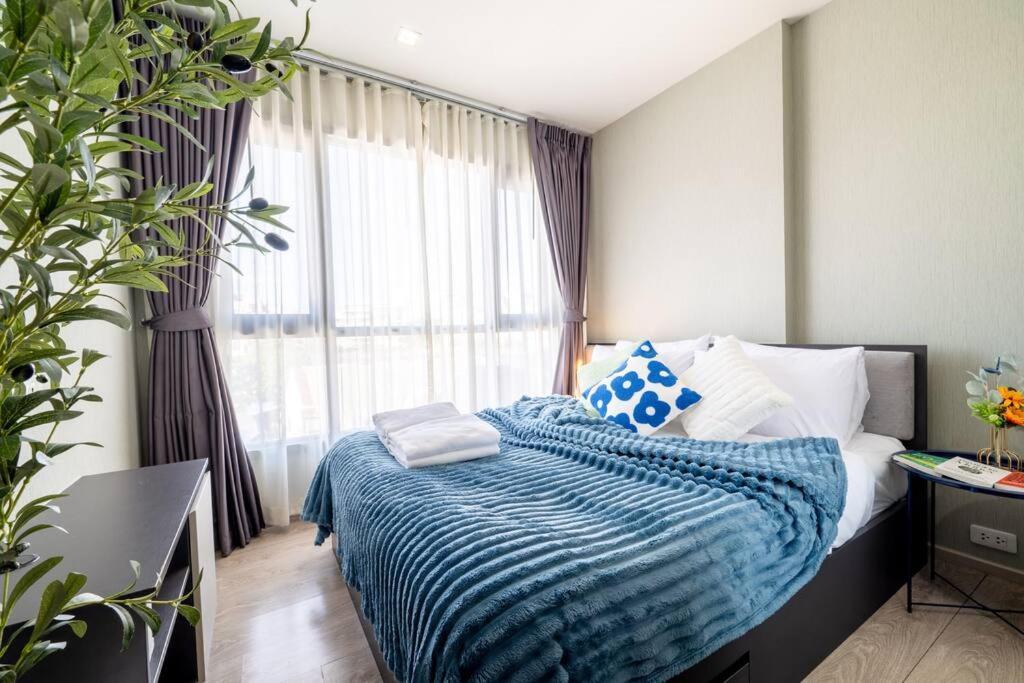Kaws Theme Modern Cozy 1br 2 Min Walk To Apartamento *