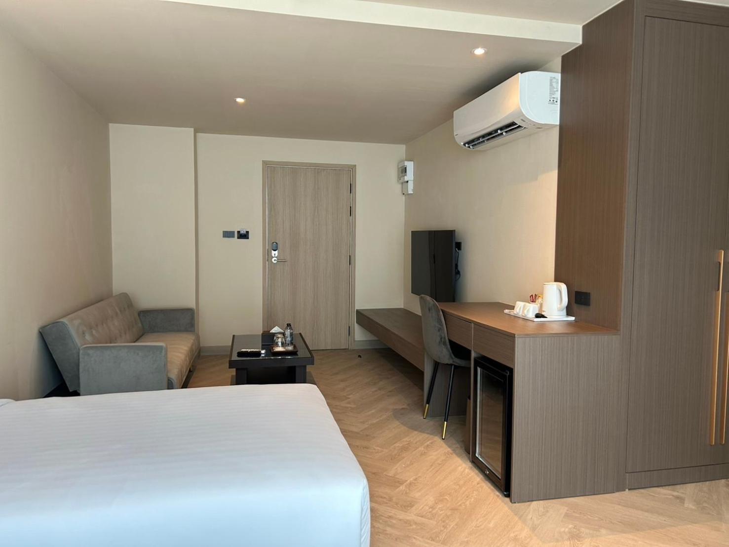 The One Cozy Living 4*